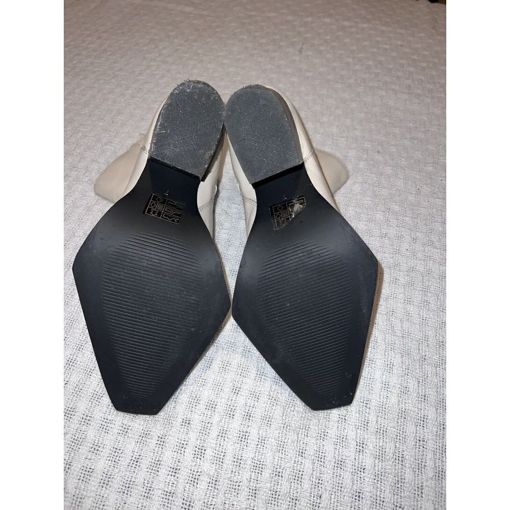 NASTY GAL Contrast Off White Leather Western Ankle Heel Boots - Picture 9 of 15